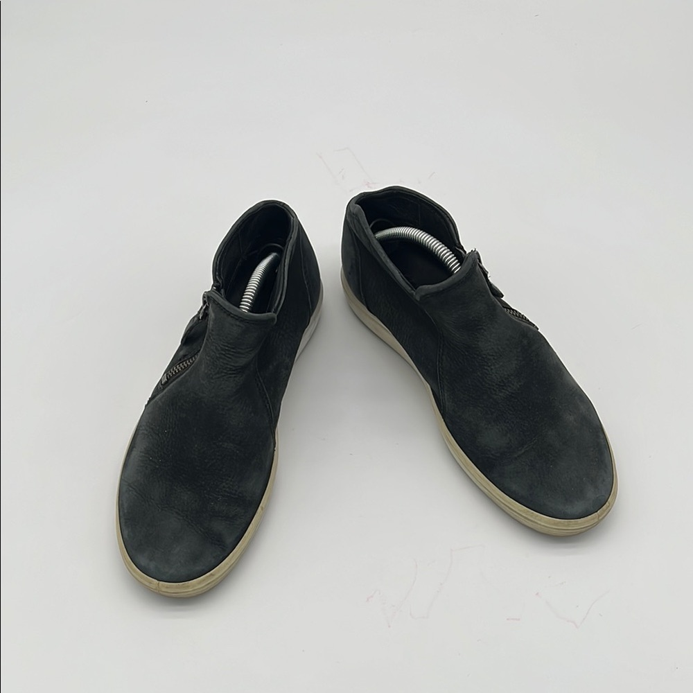 Ecco Grey Leather Side Zip Shoes Women Size 6 BLEMISH